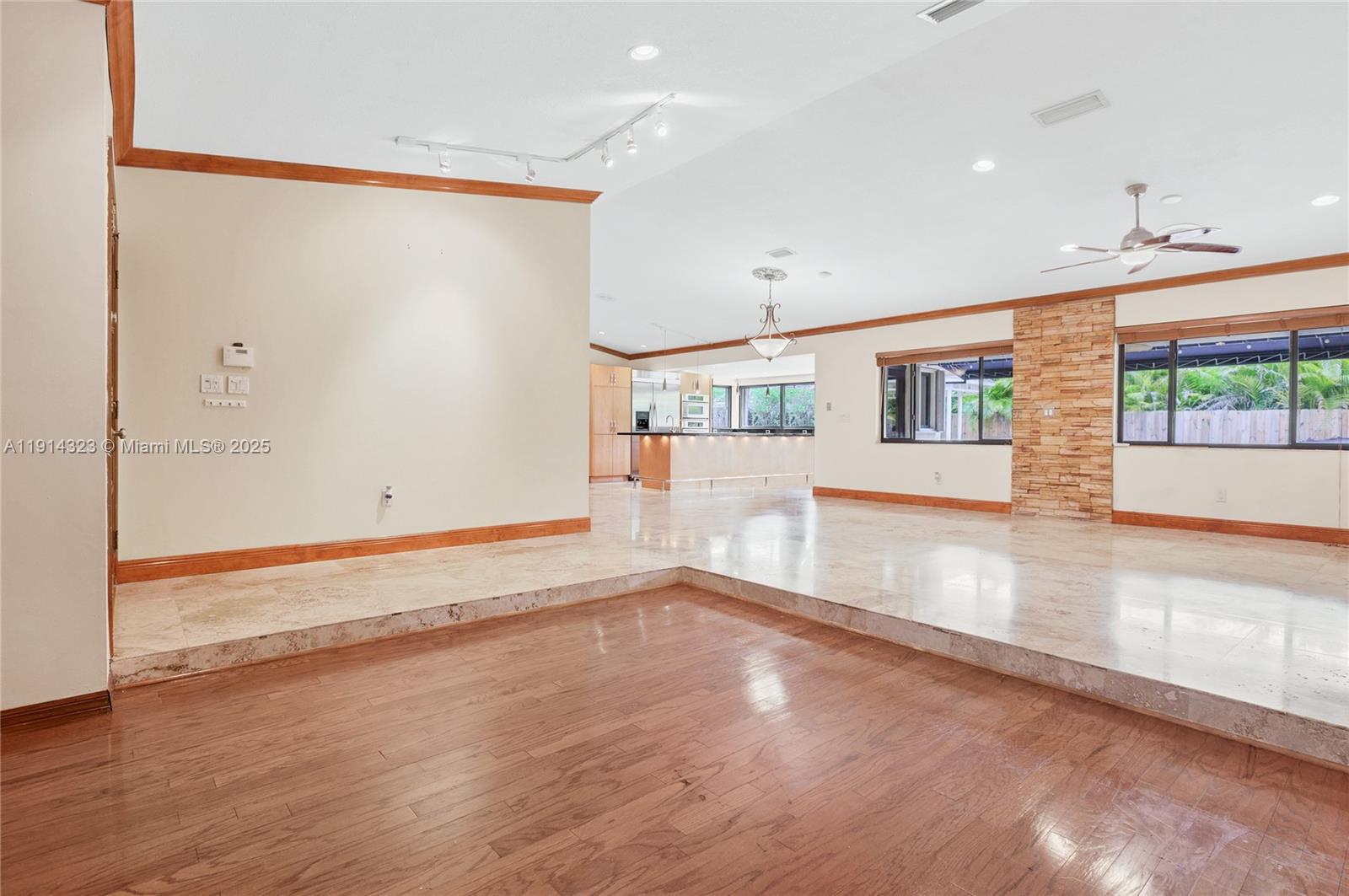 DAMIAN GALLOWAY ESTATES - Residential Lease