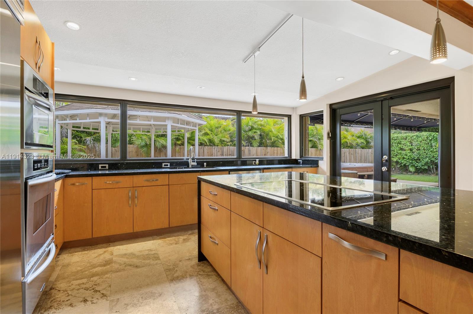 DAMIAN GALLOWAY ESTATES - Residential Lease