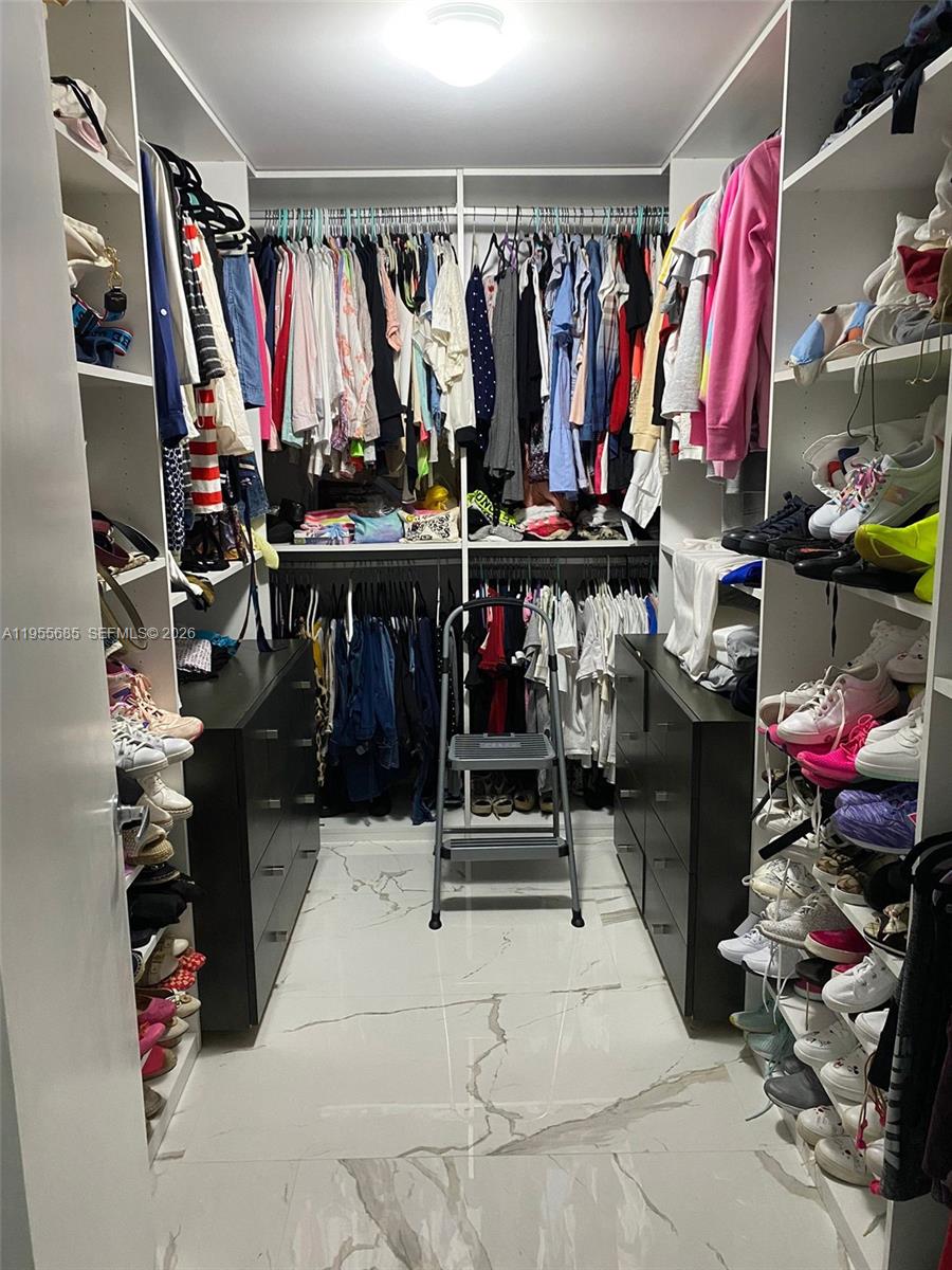 MARINA PALMS RESIDENCES N - Residential