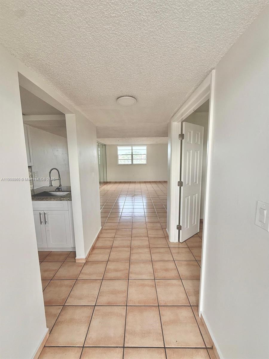 EL CONQUISTADOR SOUTH CON - Residential Lease