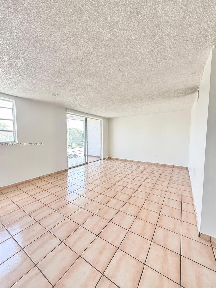 EL CONQUISTADOR SOUTH CON - Residential Lease