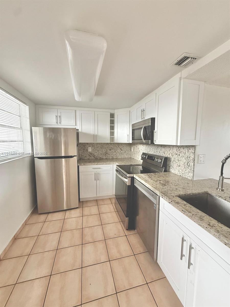 EL CONQUISTADOR SOUTH CON - Residential Lease