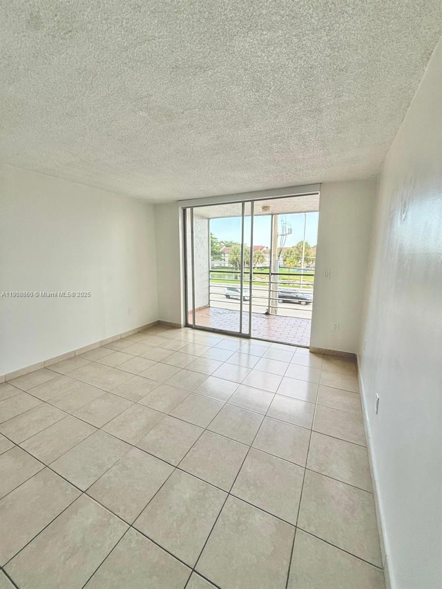 EL CONQUISTADOR SOUTH CON - Residential Lease