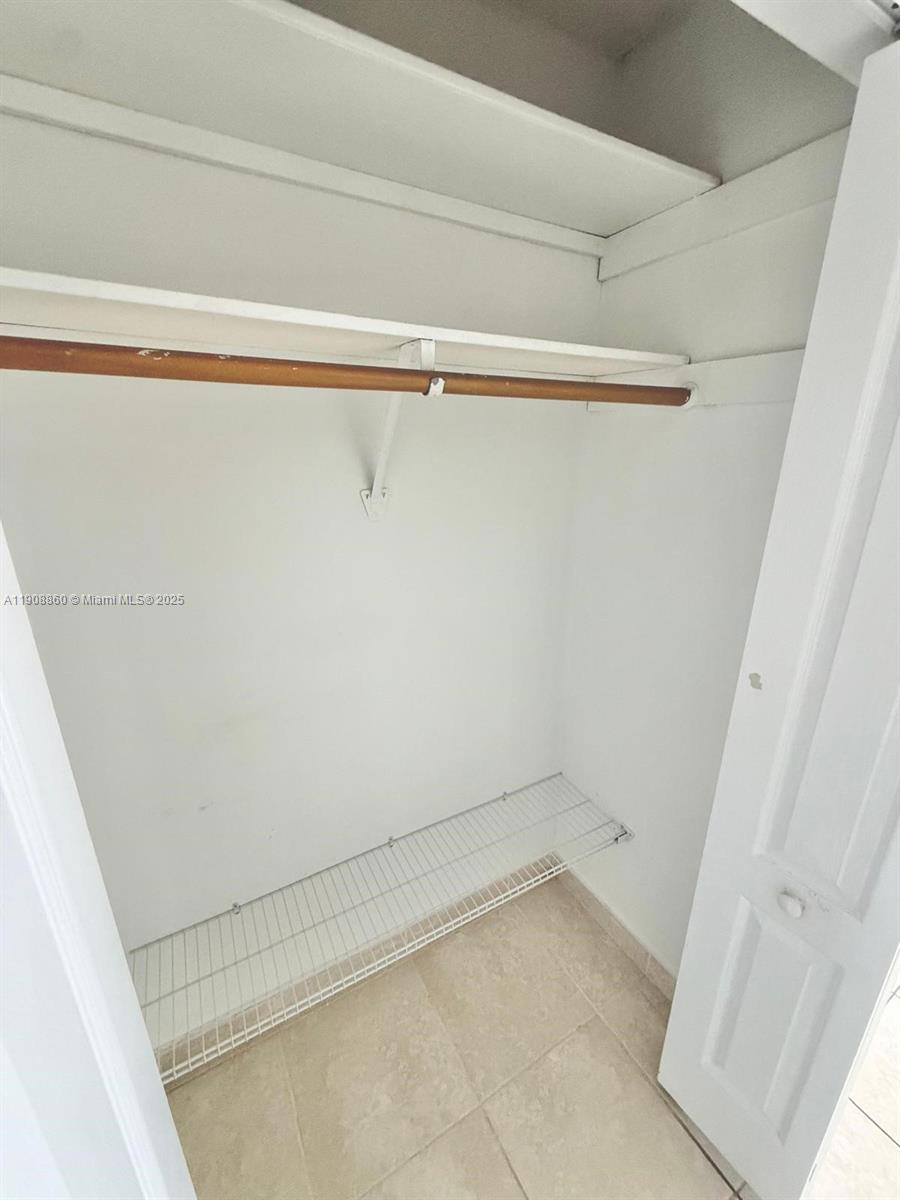 EL CONQUISTADOR SOUTH CON - Residential Lease