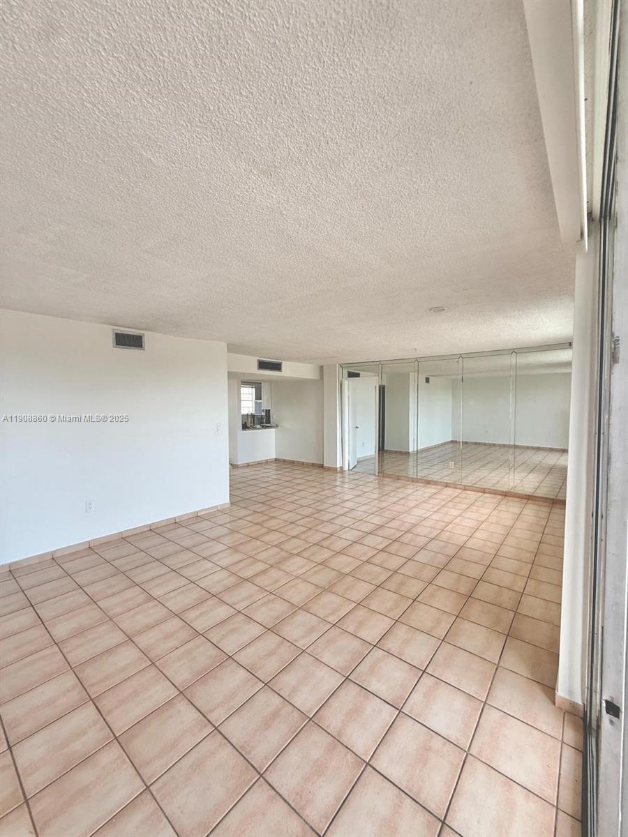 EL CONQUISTADOR SOUTH CON - Residential Lease