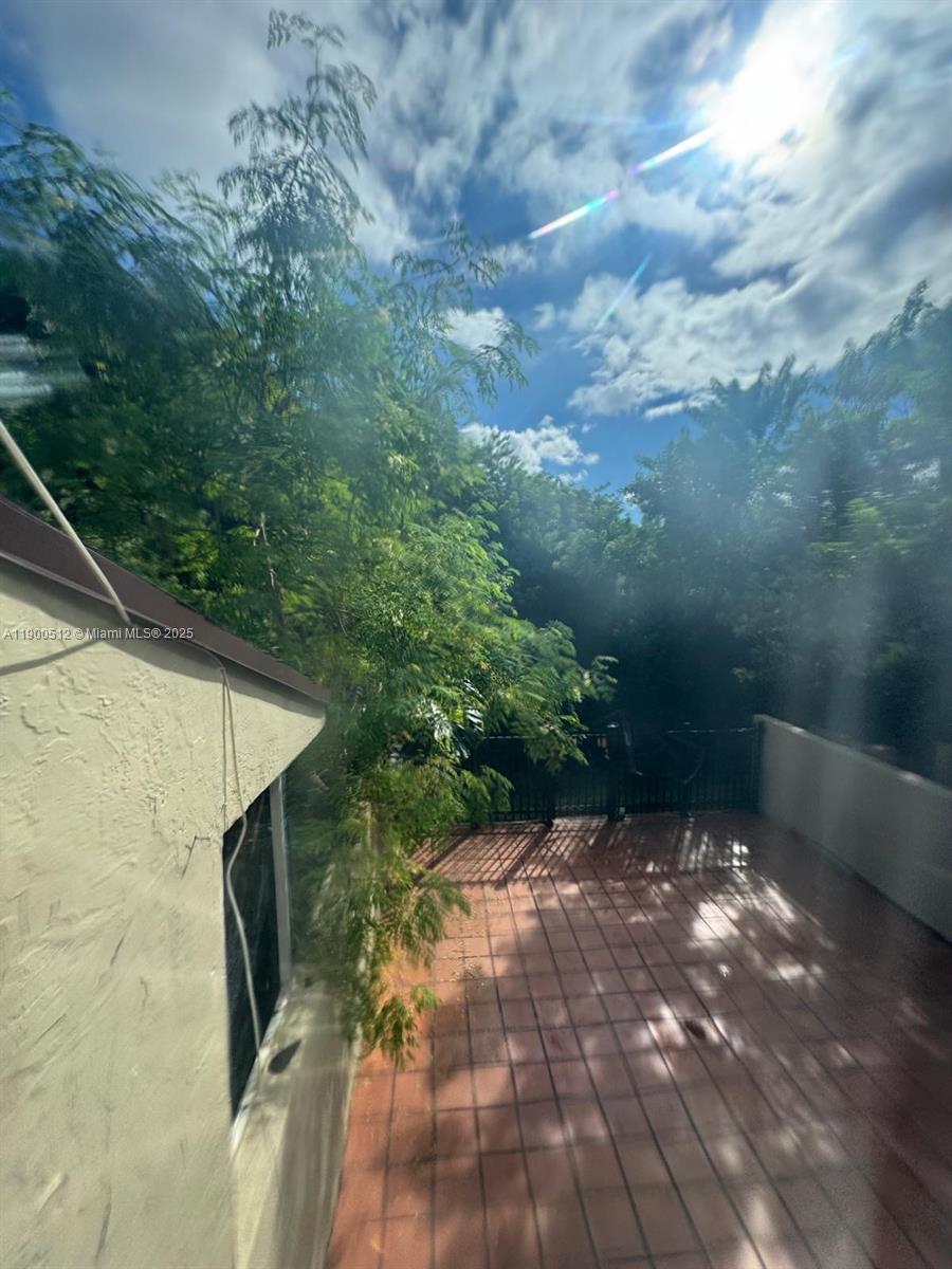 OAKVIEW CONDO NO 1 - Residential Lease