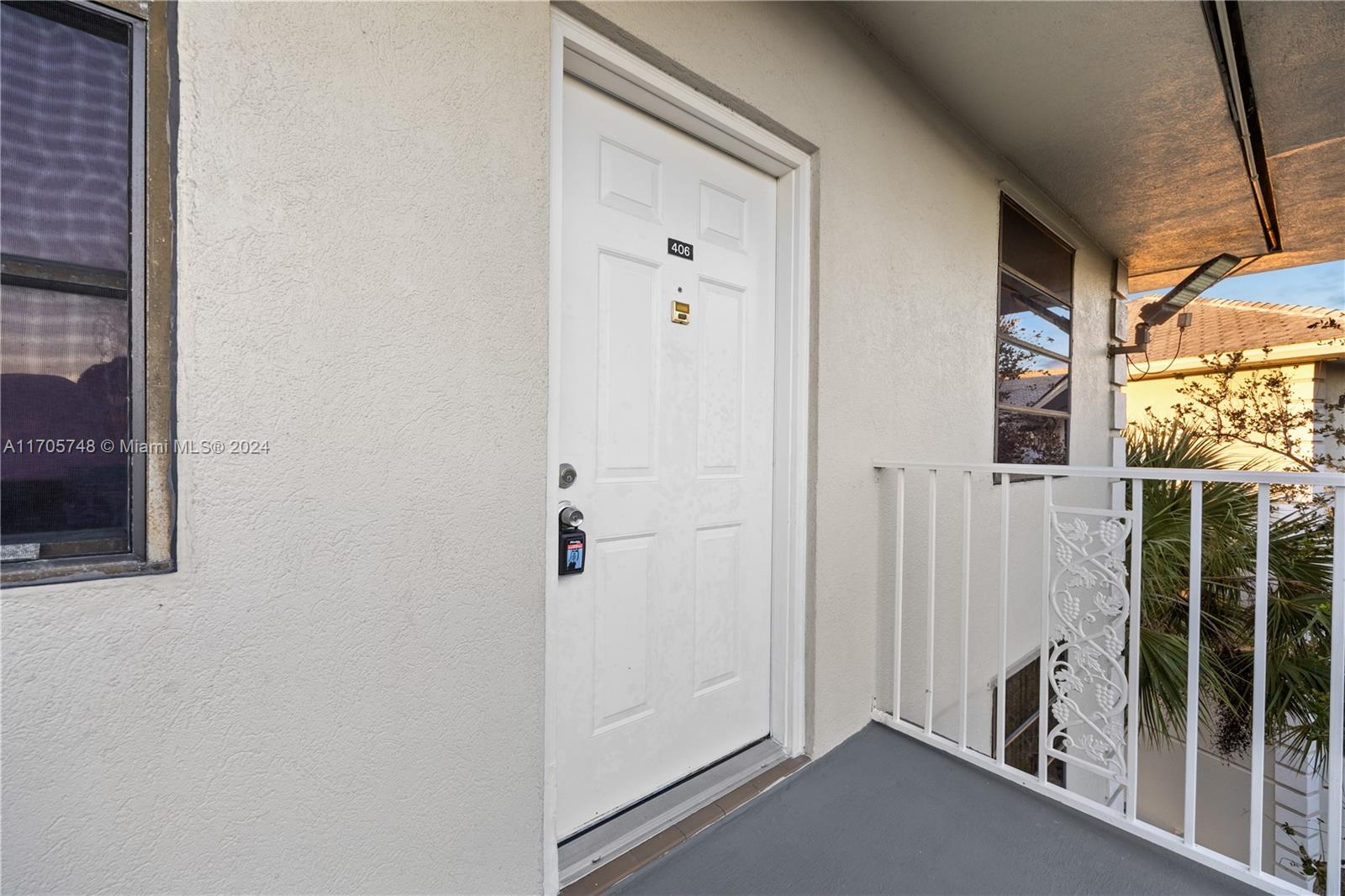 1715 Whitehall Dr 406
