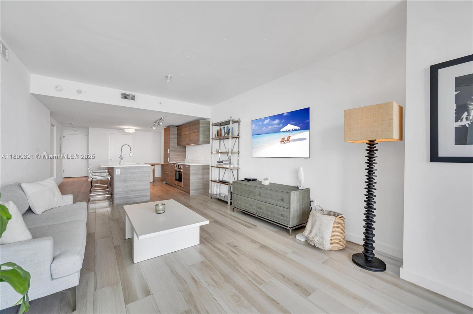 650 NE 32nd St 2904