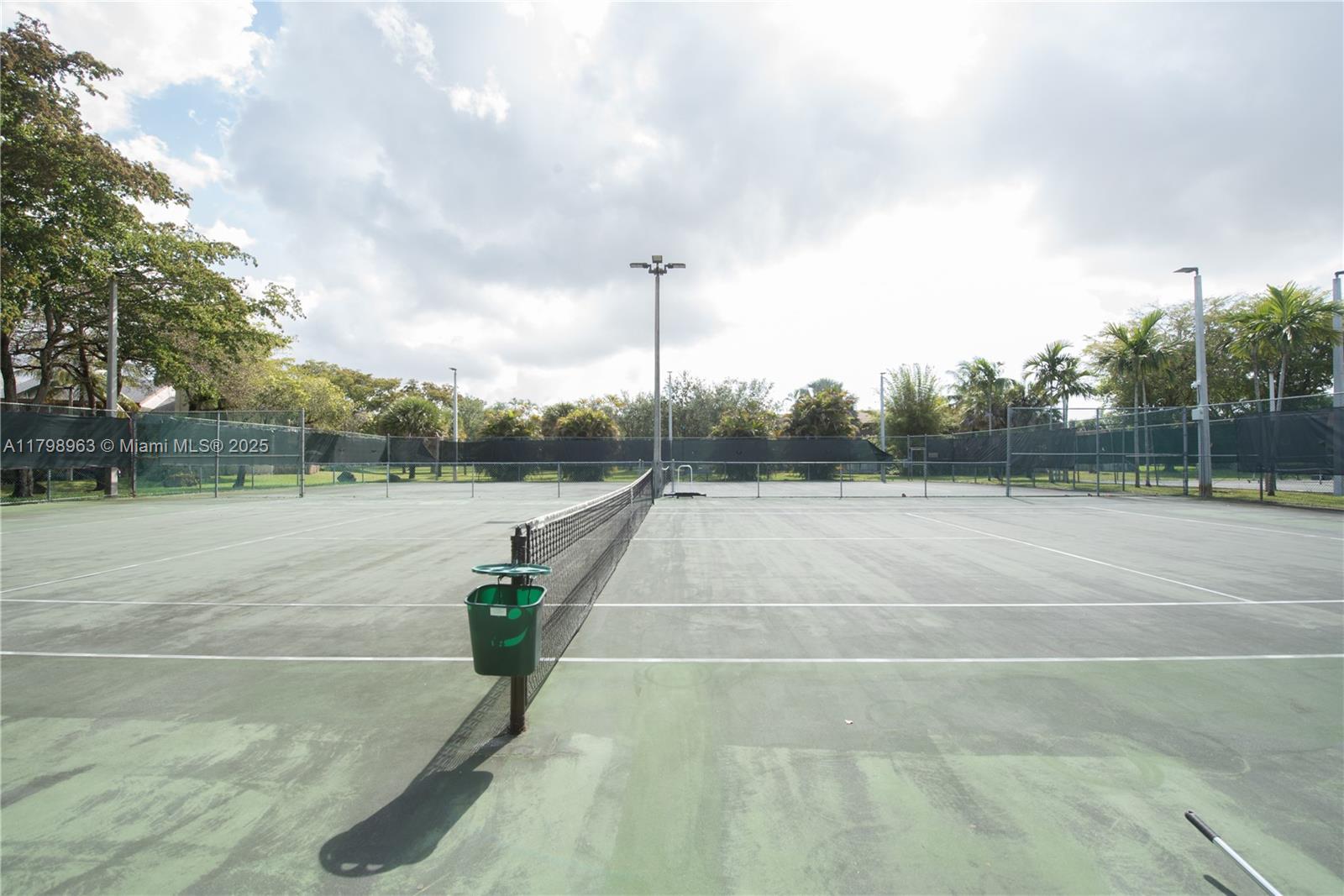 GREENGLADES CONDO 7 - Residential