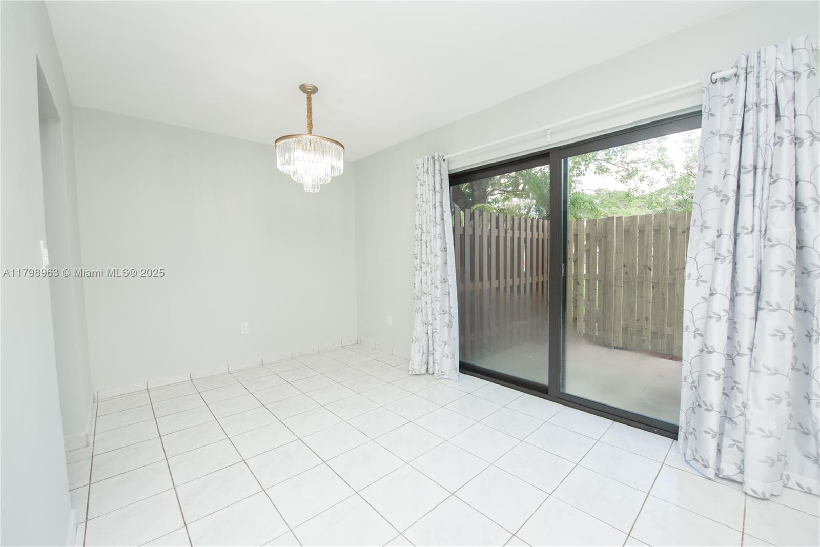 GREENGLADES CONDO 7 - Residential