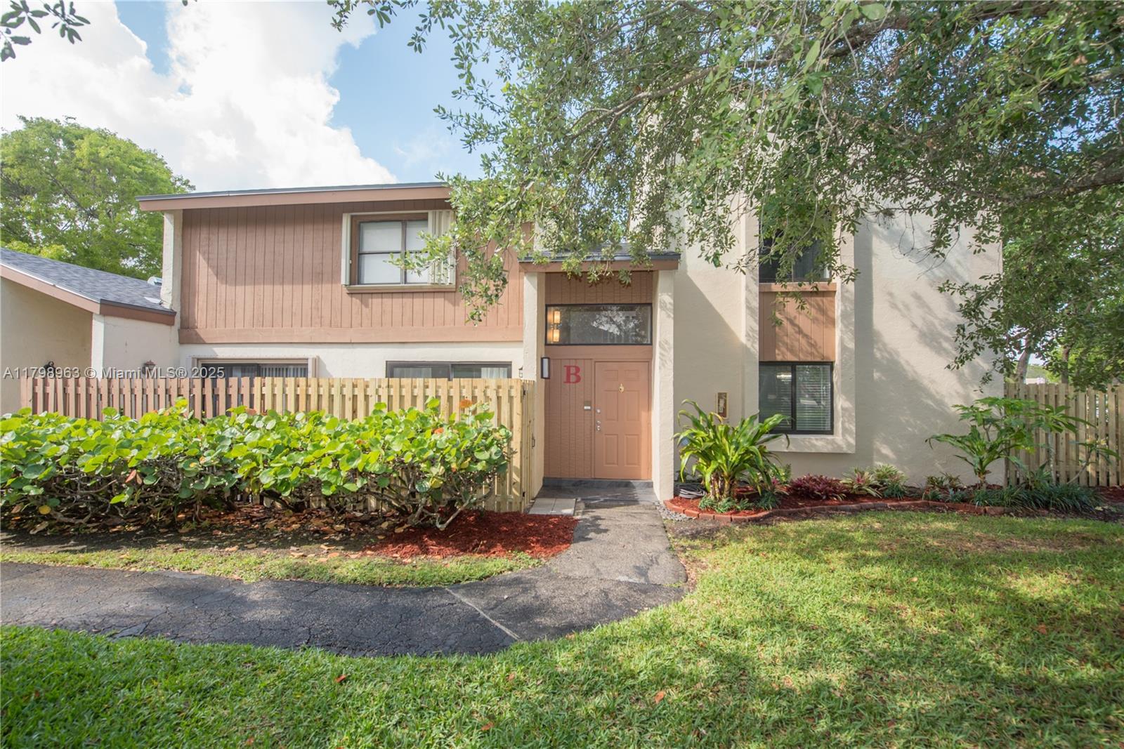 10945 SW 113th Pl 1B