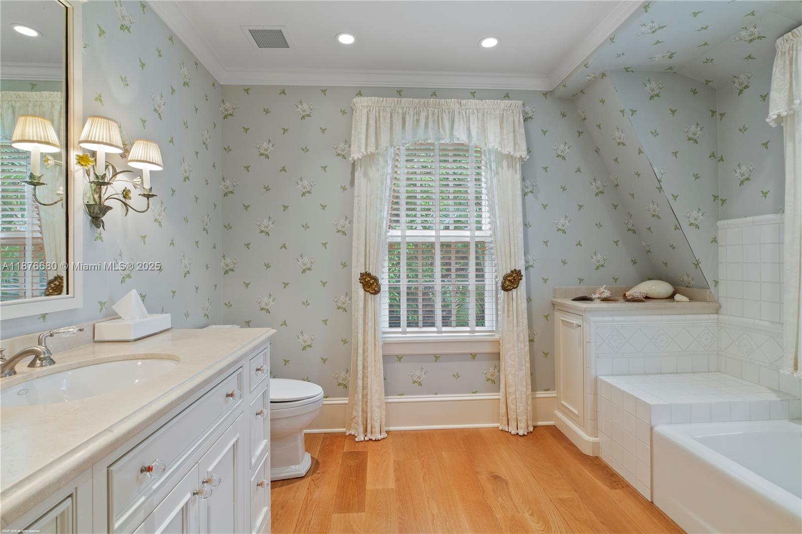 Jupiter Island - Residential