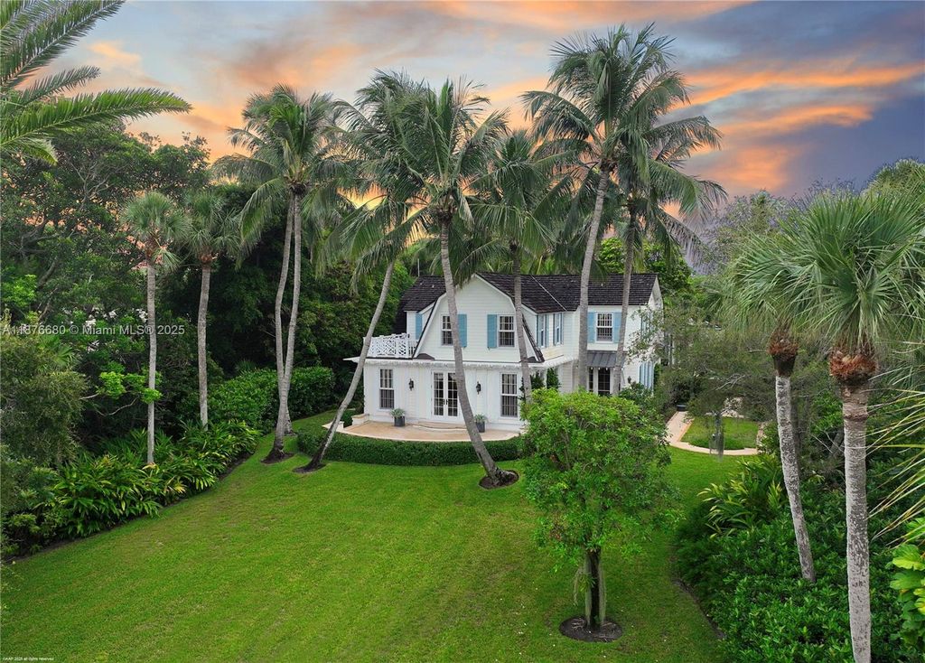 Photo of 116 Gomez Rd, Jupiter Island, FL 33455 (MLS # A11876680)