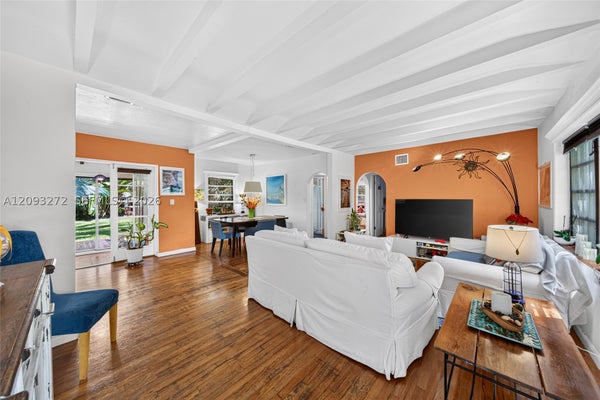 1103 NE 118TH ST, BISCAYNE PARK, FL 33161 - Image f01b083f8da742348aa273df2cd4e629/3445485123