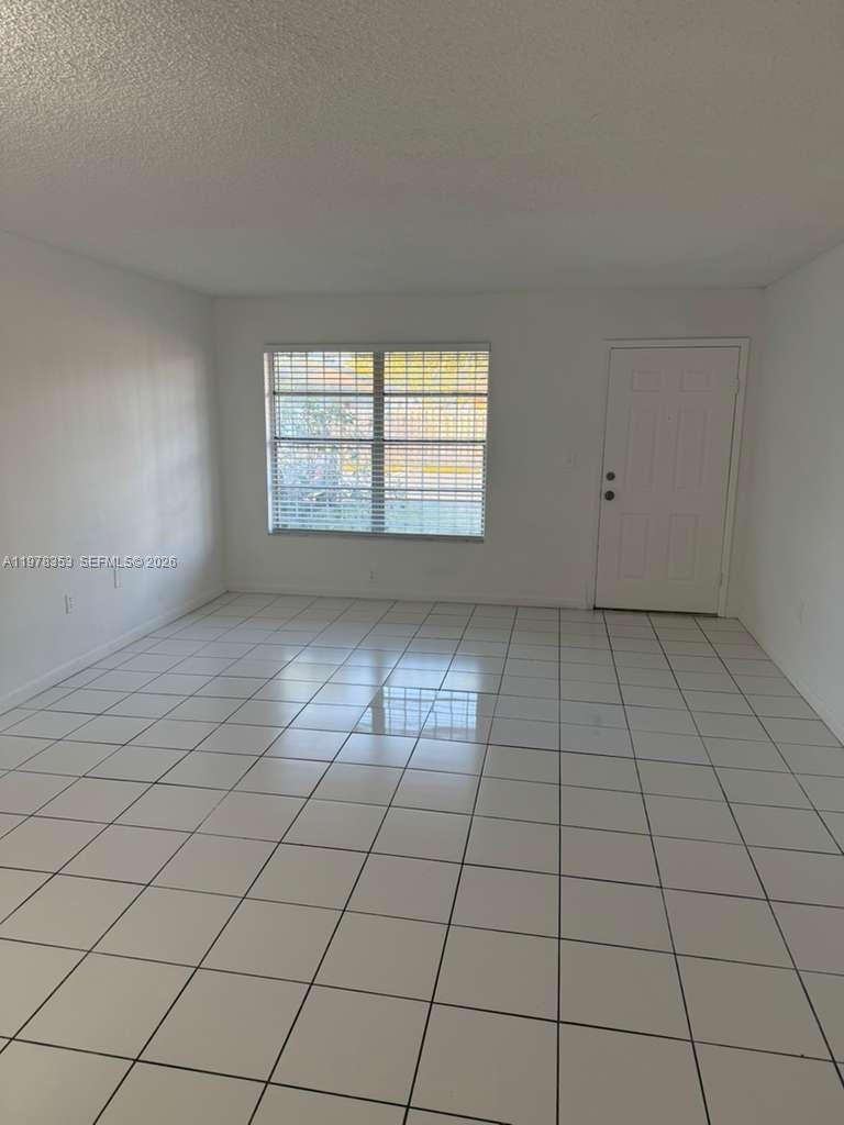 271 NW 177th St B-101