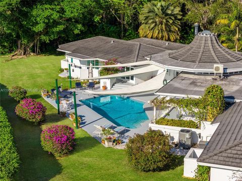 13300 SW 69th Ave Pinecrest FL 33156