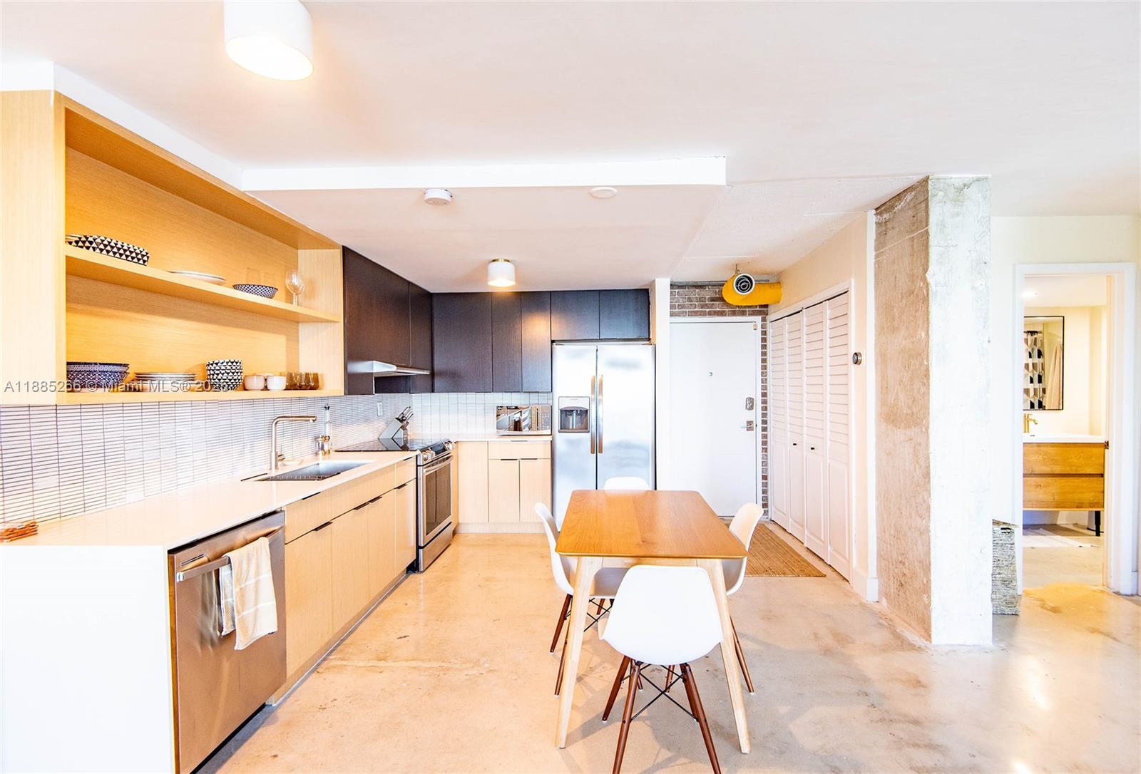 THE ISLANDER CLUB CONDO - Residential