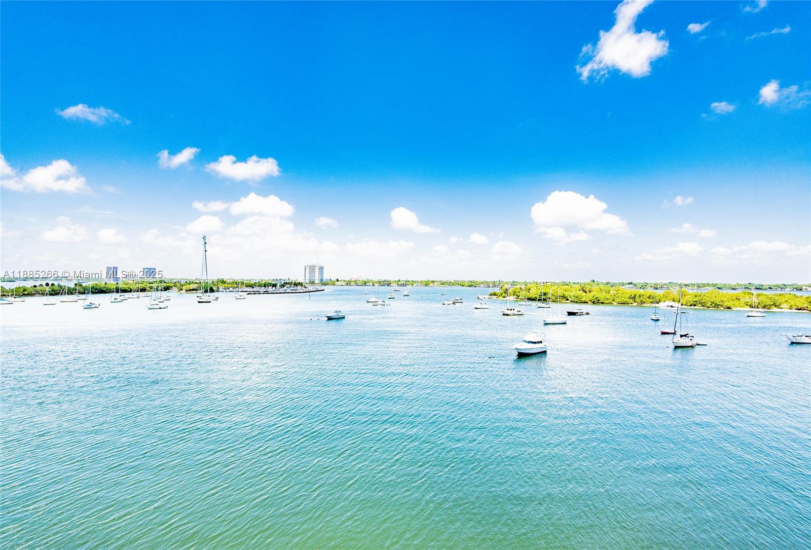 THE ISLANDER CLUB CONDO - Residential