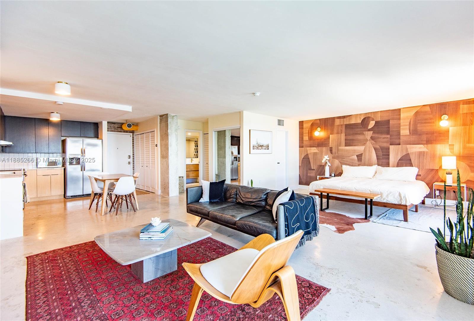 THE ISLANDER CLUB CONDO - Residential