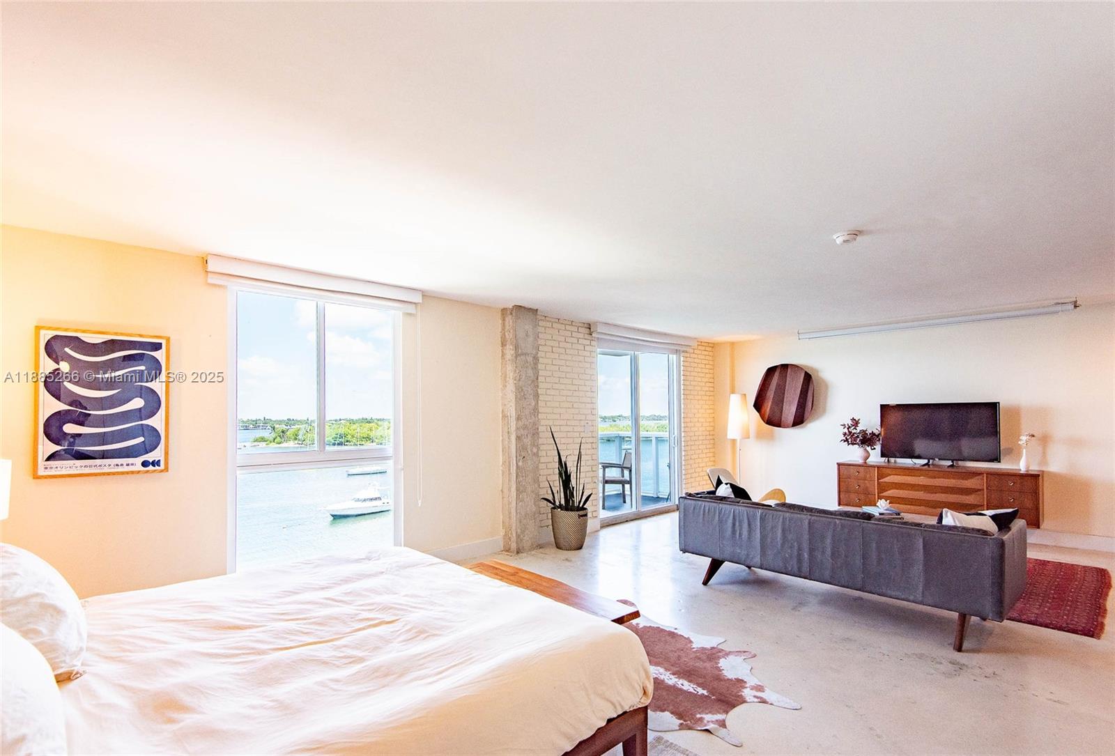 THE ISLANDER CLUB CONDO - Residential