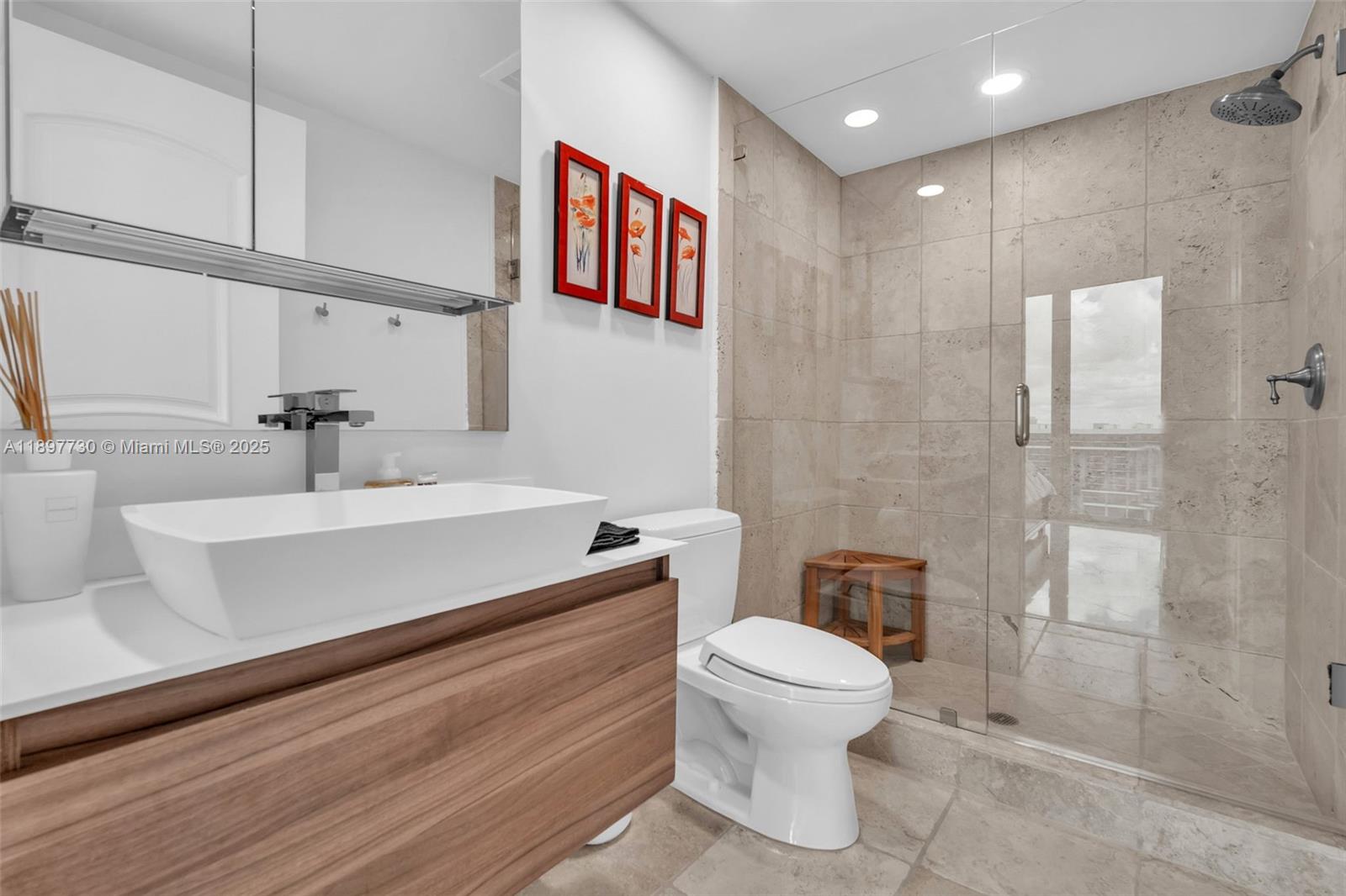 LAS OLAS RIVER HOUSE COND - Residential