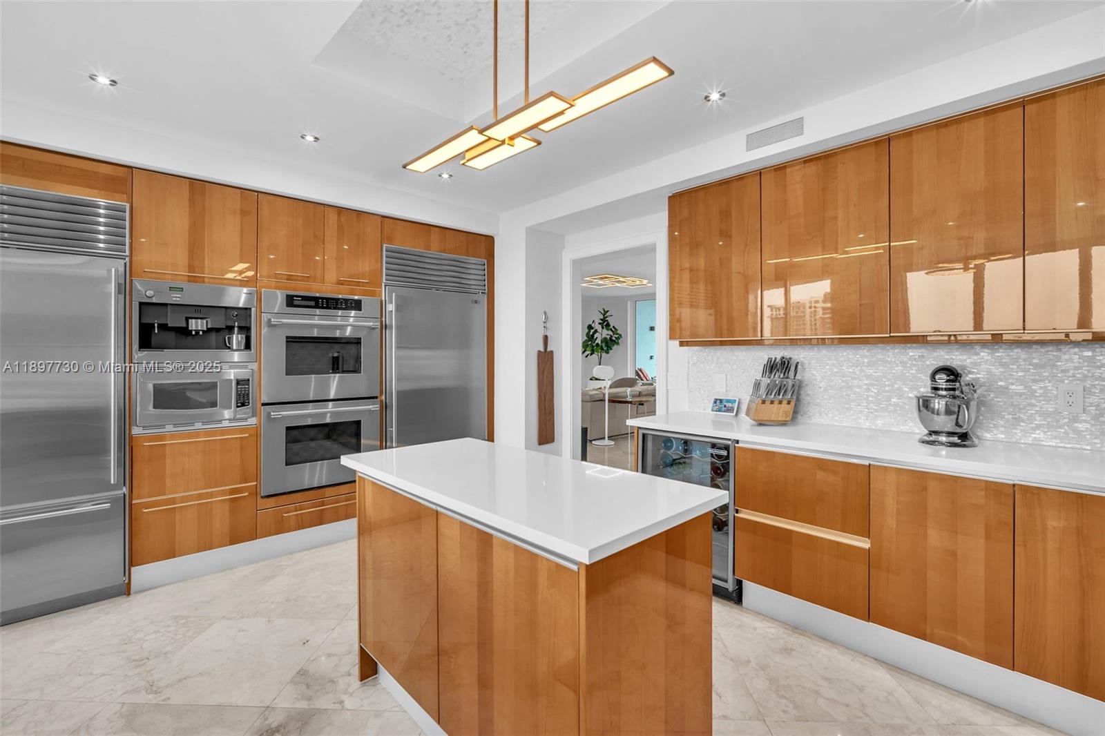 LAS OLAS RIVER HOUSE COND - Residential