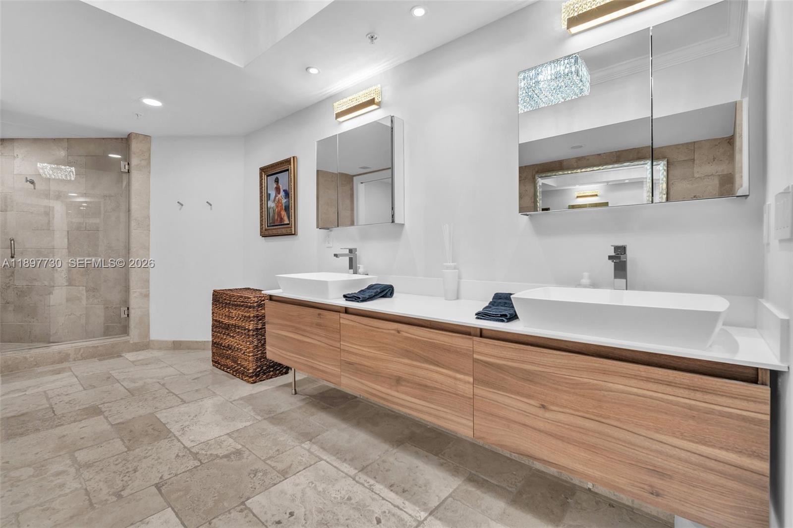 LAS OLAS RIVER HOUSE COND - Residential