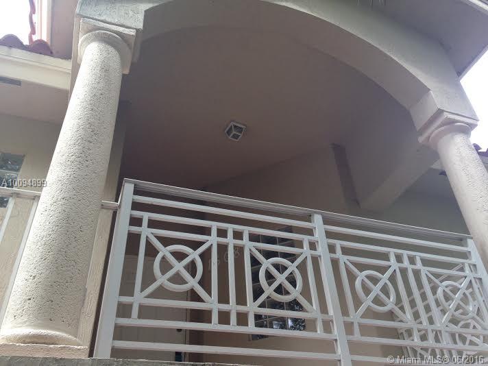 Beautiful CONDO 3 BEDROOMS 2 BATHS,ENTRY FOR SECOND FLOOR
SCHOOLS A+ GREAT LOCATION CLOSE TO FL.TURNPIKE , NO PETS AVAILABLE 1 JULY 2016 
TENANT OCCUPIED PLEASE DO NOT DISTURB
RENTAL APPLICATION, POLICE REPORT, ID ,PAYS TUBS
TENANT WILL HAVE TO APPLY TO THE ASSOCIATION