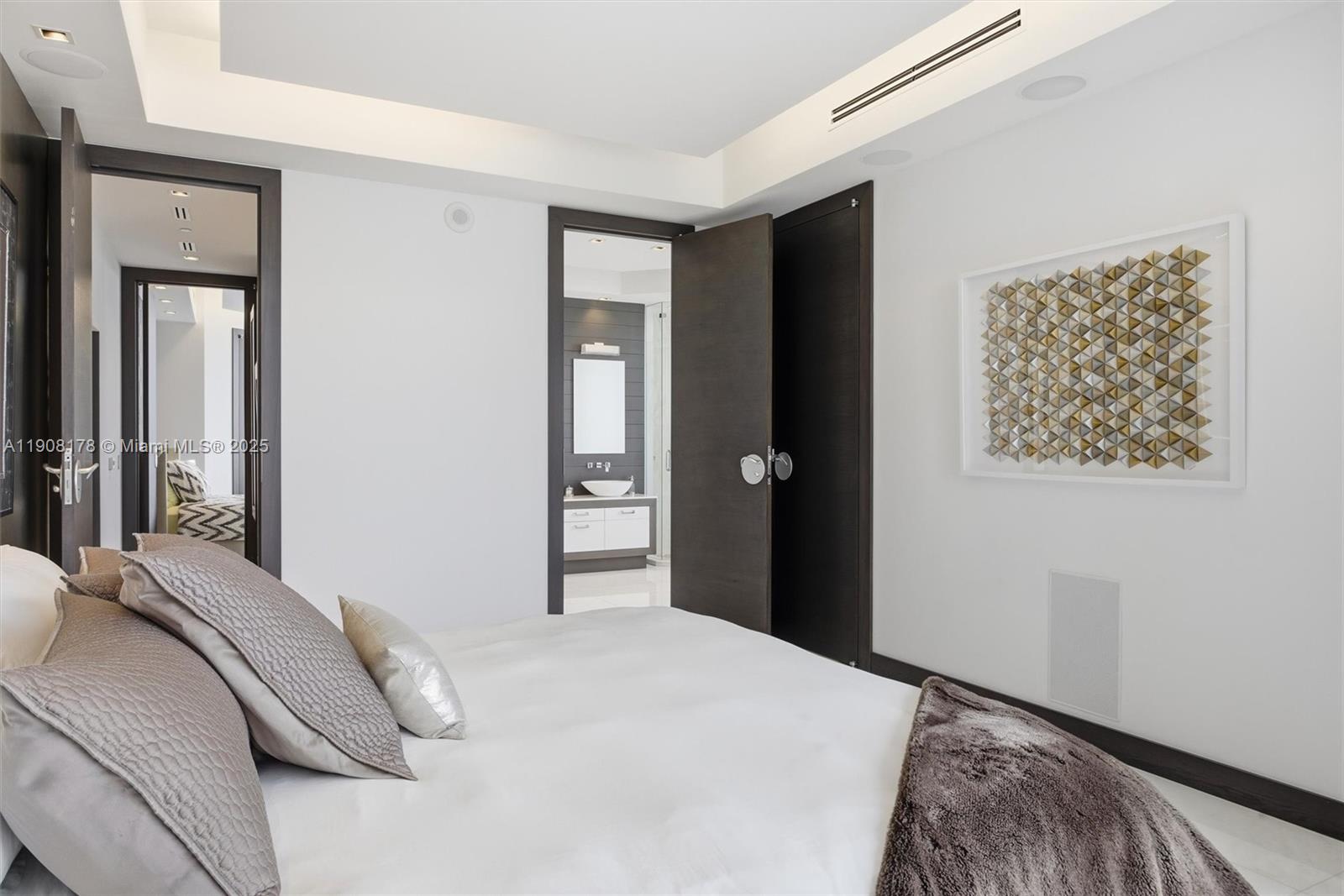 TDR TOWER I CONDO - Residential