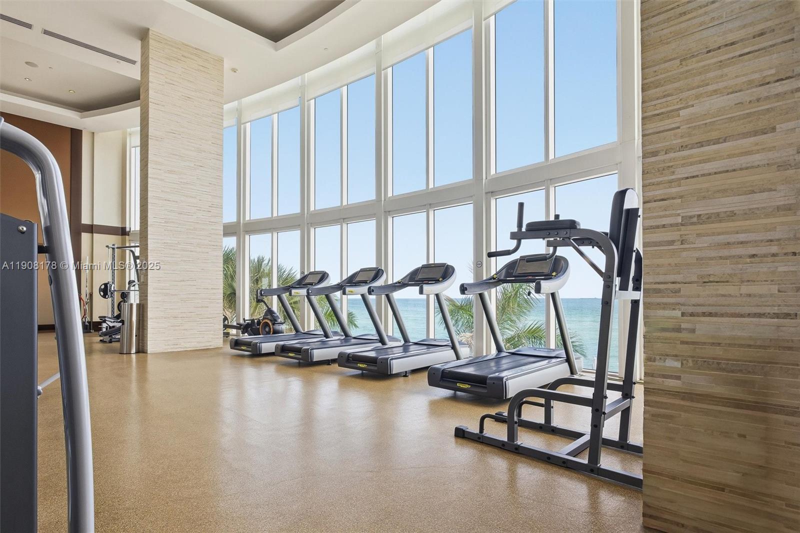 TDR TOWER I CONDO - Residential