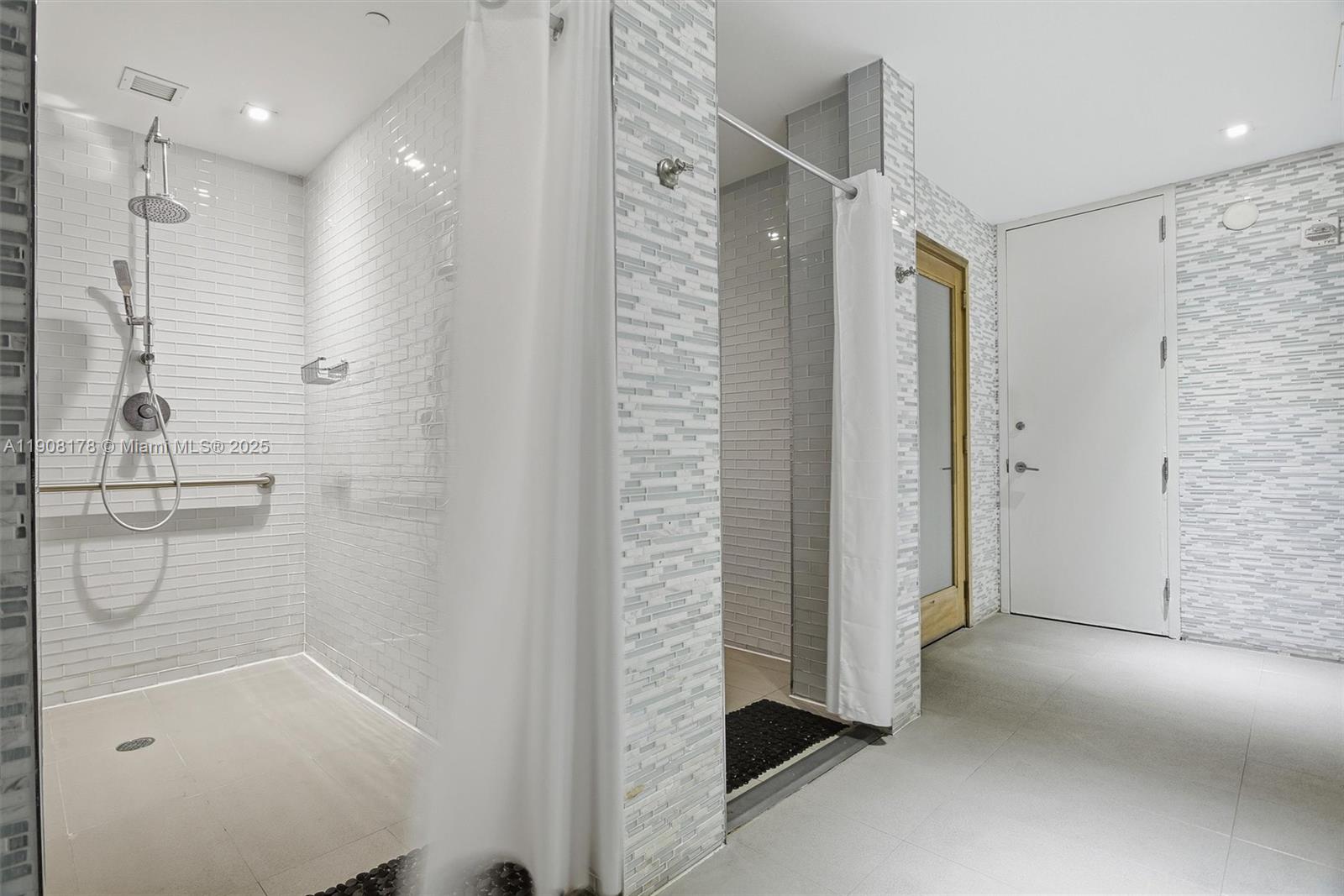 TDR TOWER I CONDO - Residential