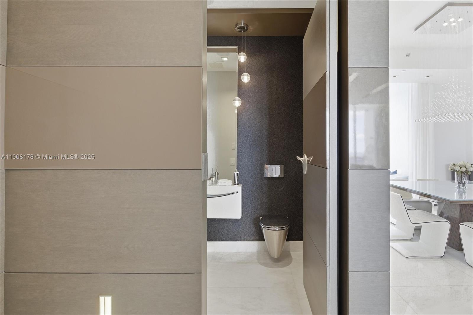 TDR TOWER I CONDO - Residential