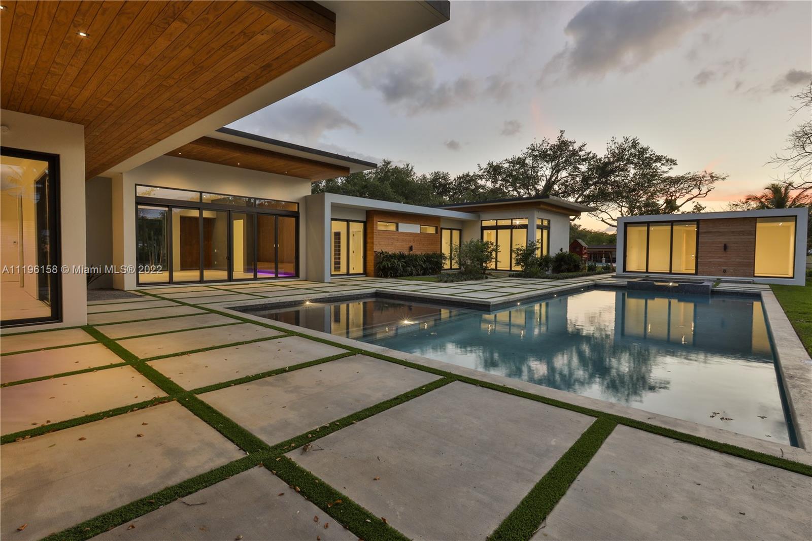 PINE TREE ESTATES - Residential