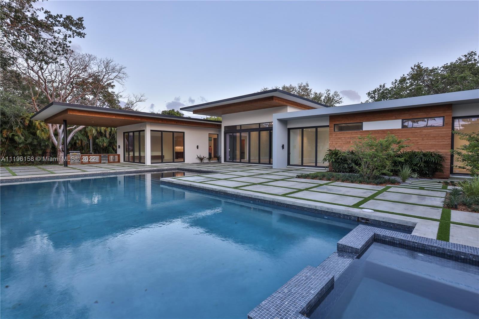 PINE TREE ESTATES - Residential