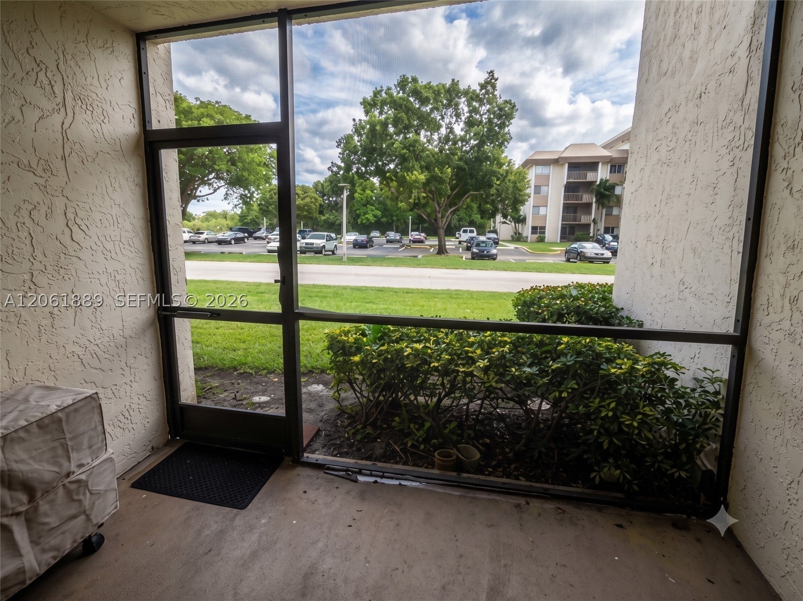 731 N Pine Island Rd 102