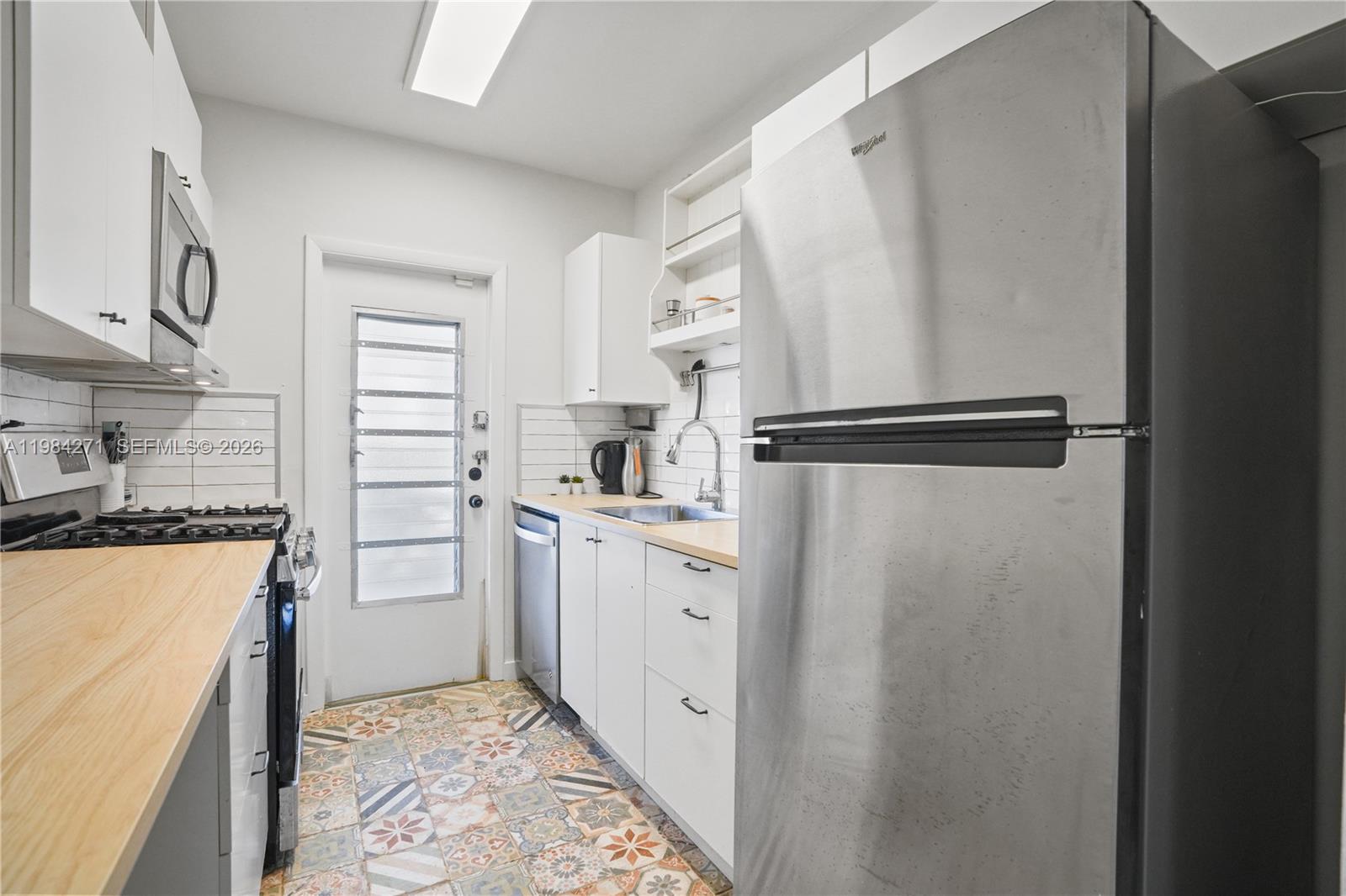 KEYSTONE ARMS CONDO - Residential Lease