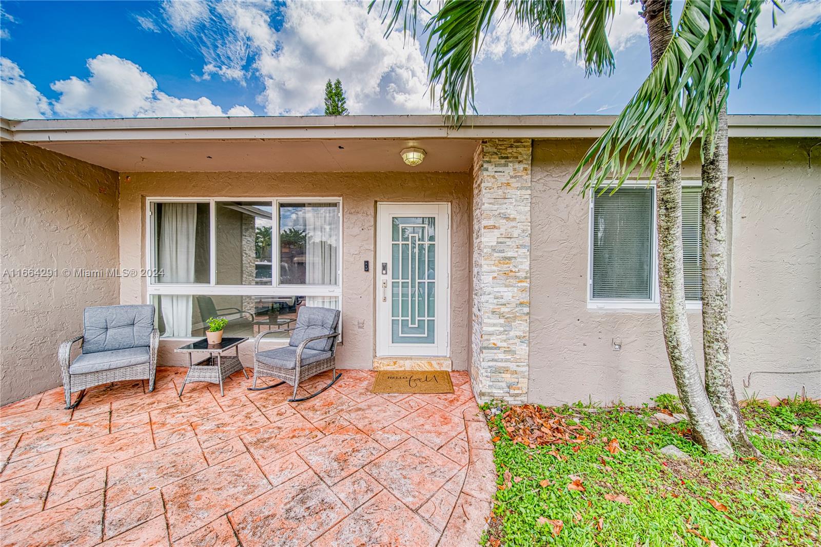1211 NW 96th Ter