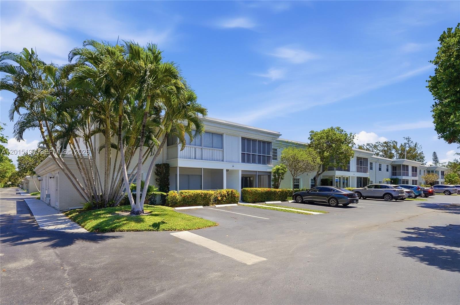 BAY COLONY CLUB CONDO - Residential Lease
