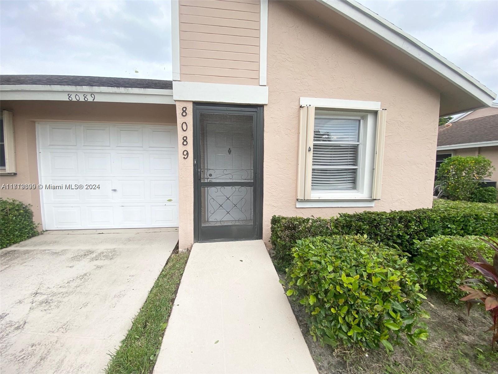 WHISPER WALK SEC C CONDO - Residential
