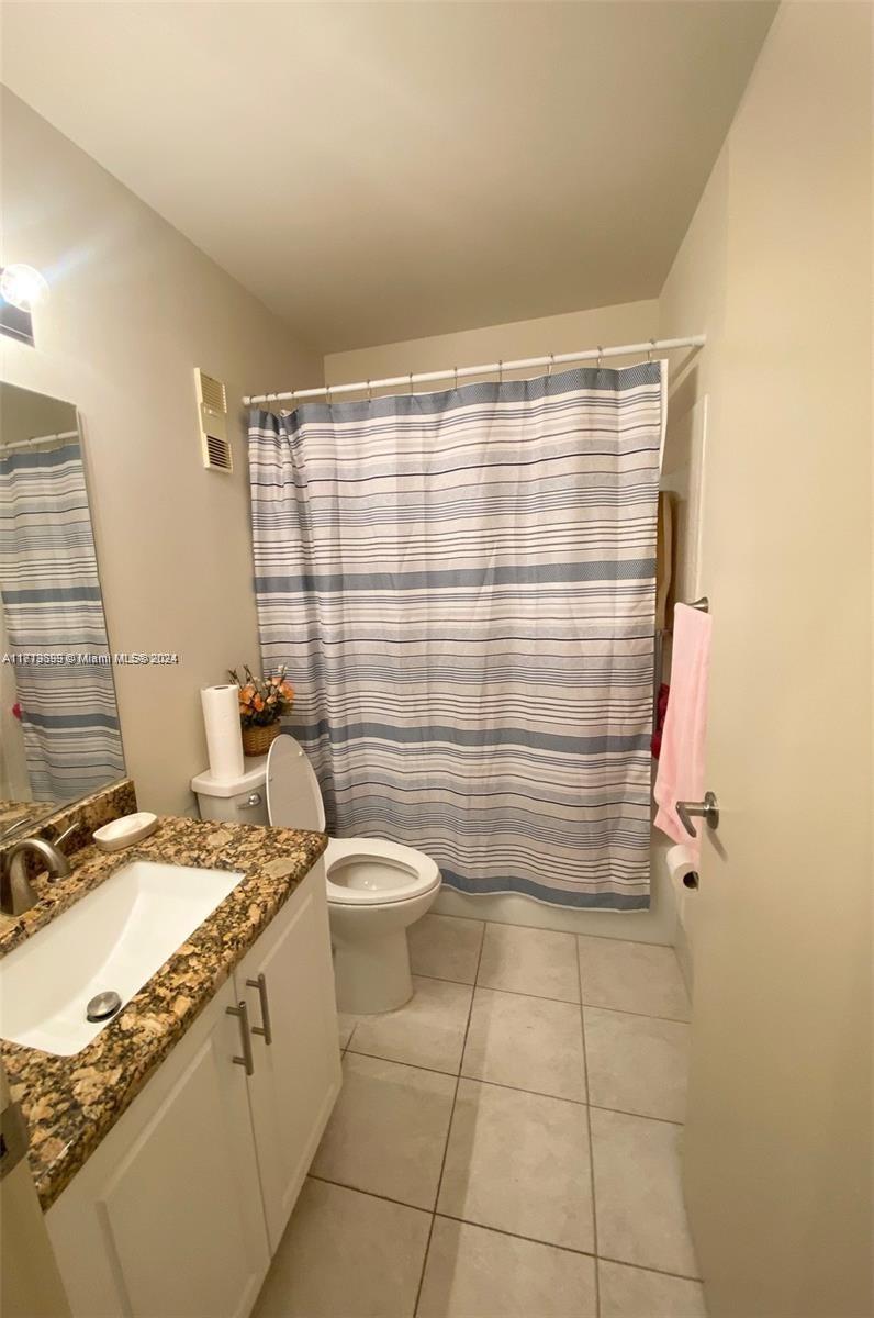WHISPER WALK SEC C CONDO - Residential