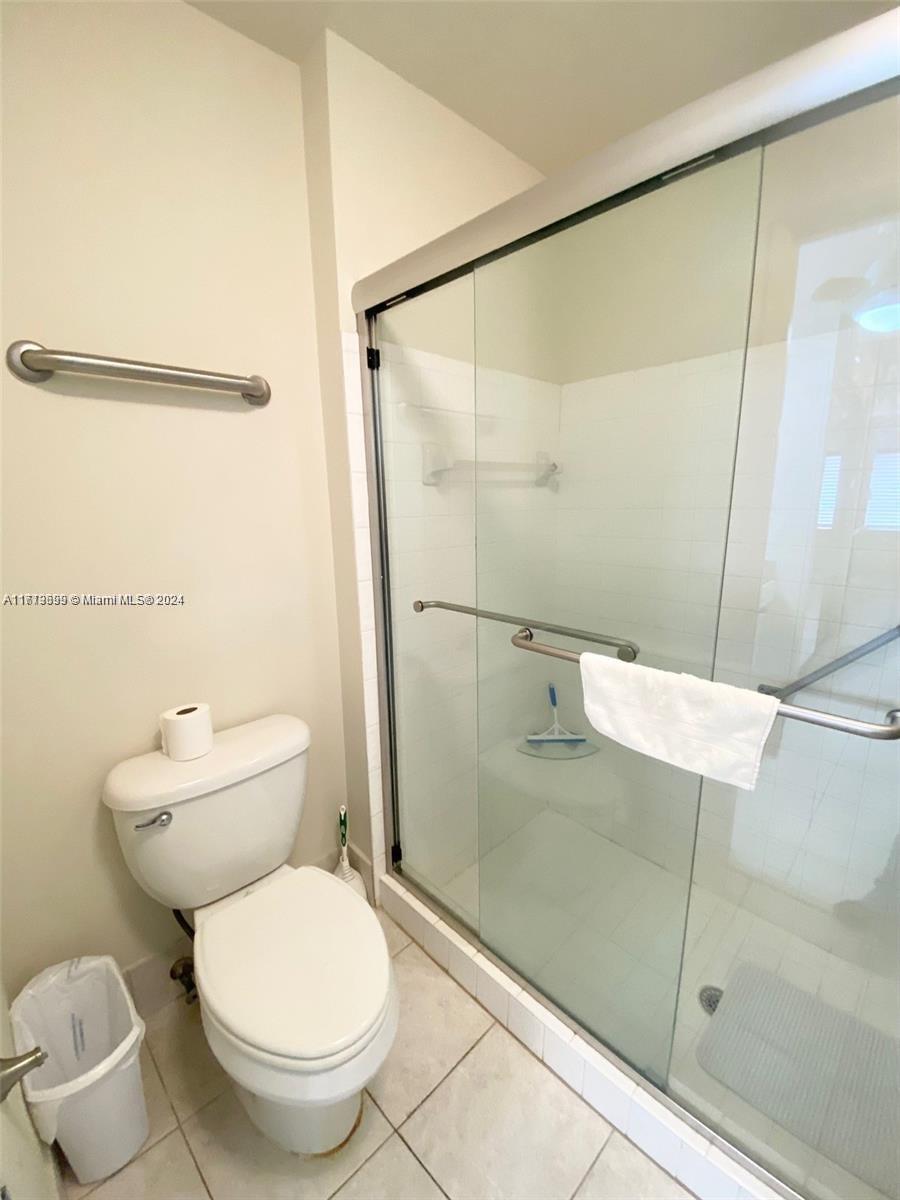 WHISPER WALK SEC C CONDO - Residential