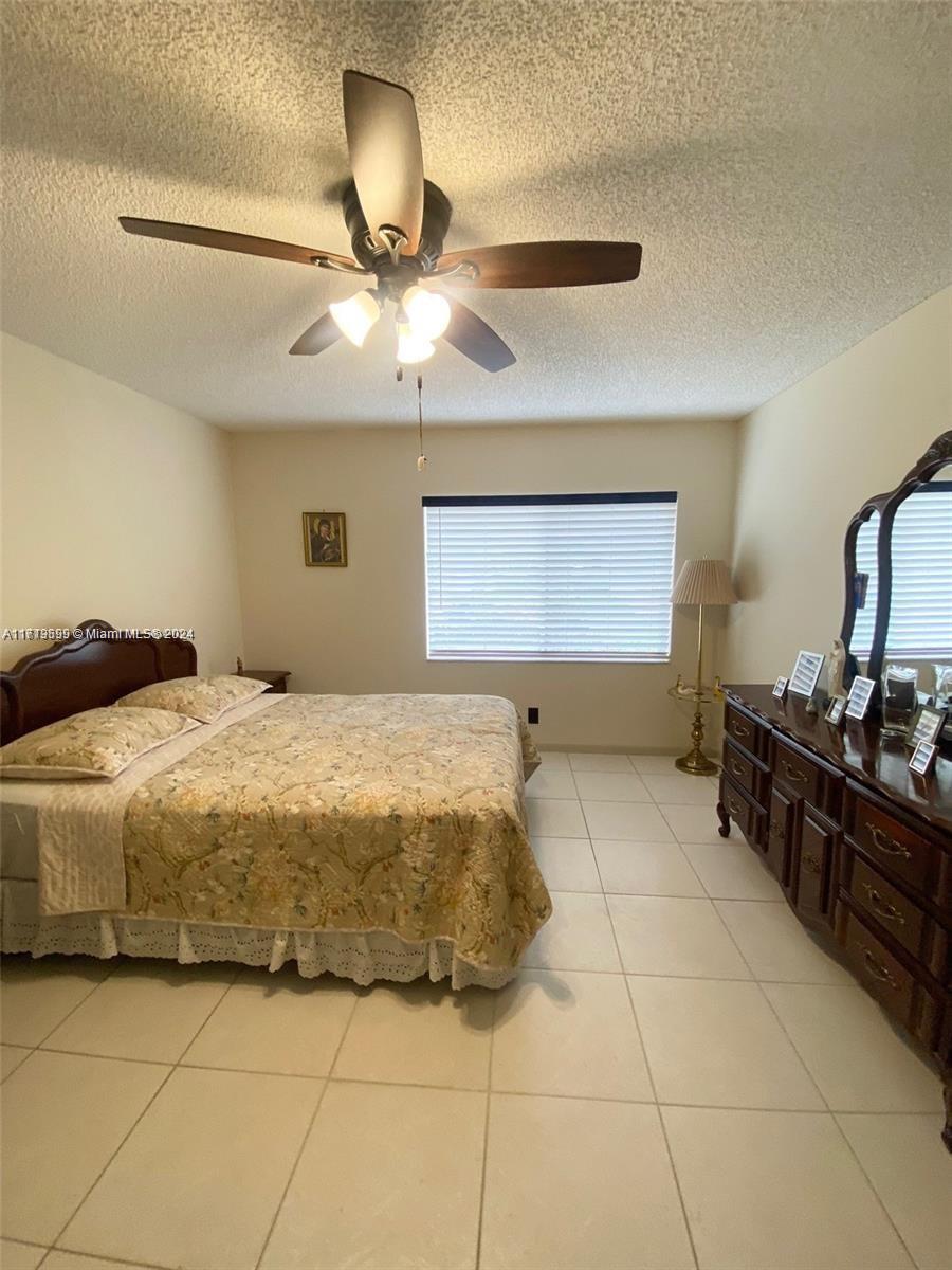 WHISPER WALK SEC C CONDO - Residential