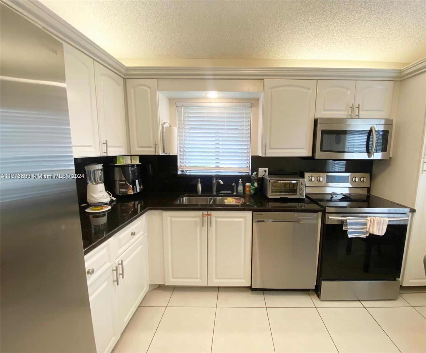 WHISPER WALK SEC C CONDO - Residential