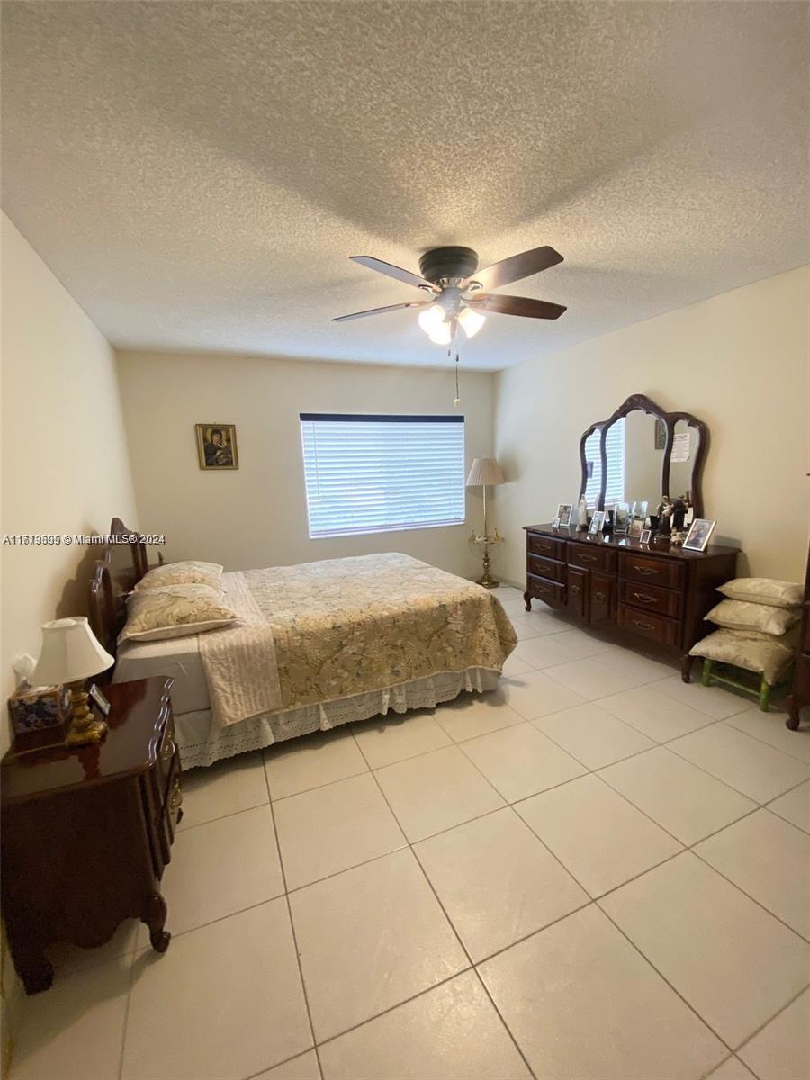 WHISPER WALK SEC C CONDO - Residential