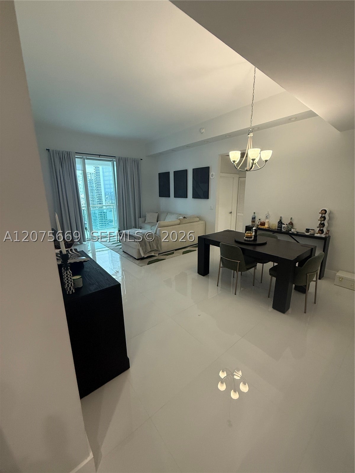951 Brickell Ave 4105