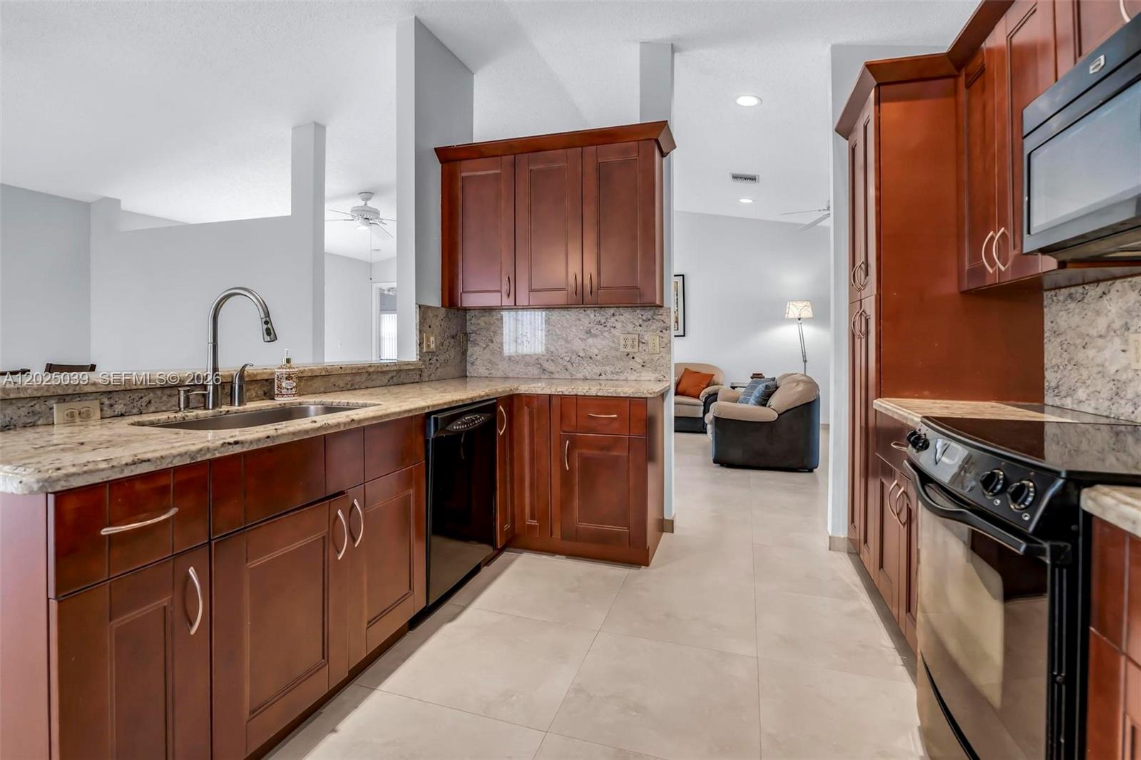 NOB HILL VILLAGE - Residential