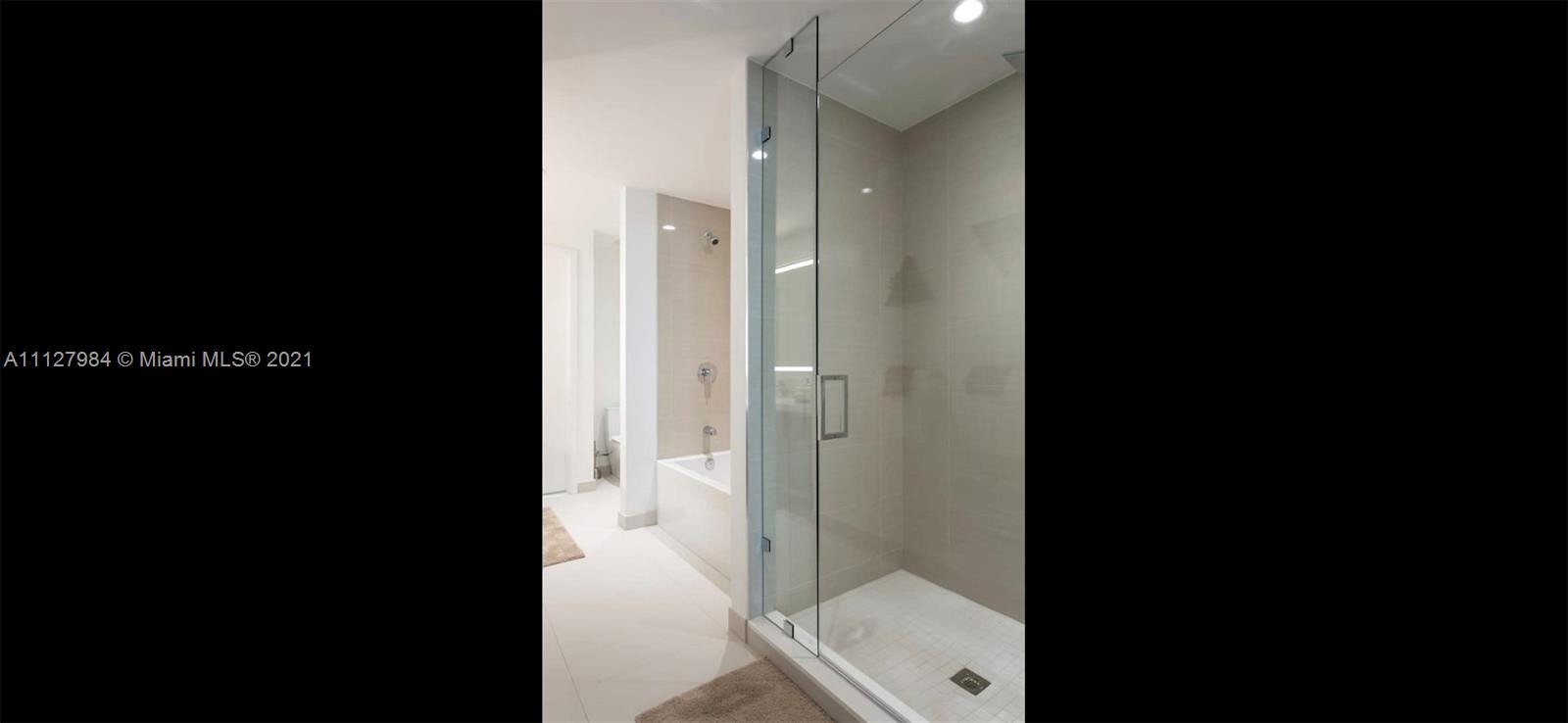 PARAMOUNT MIAMI WORLDCENT - Residential Lease