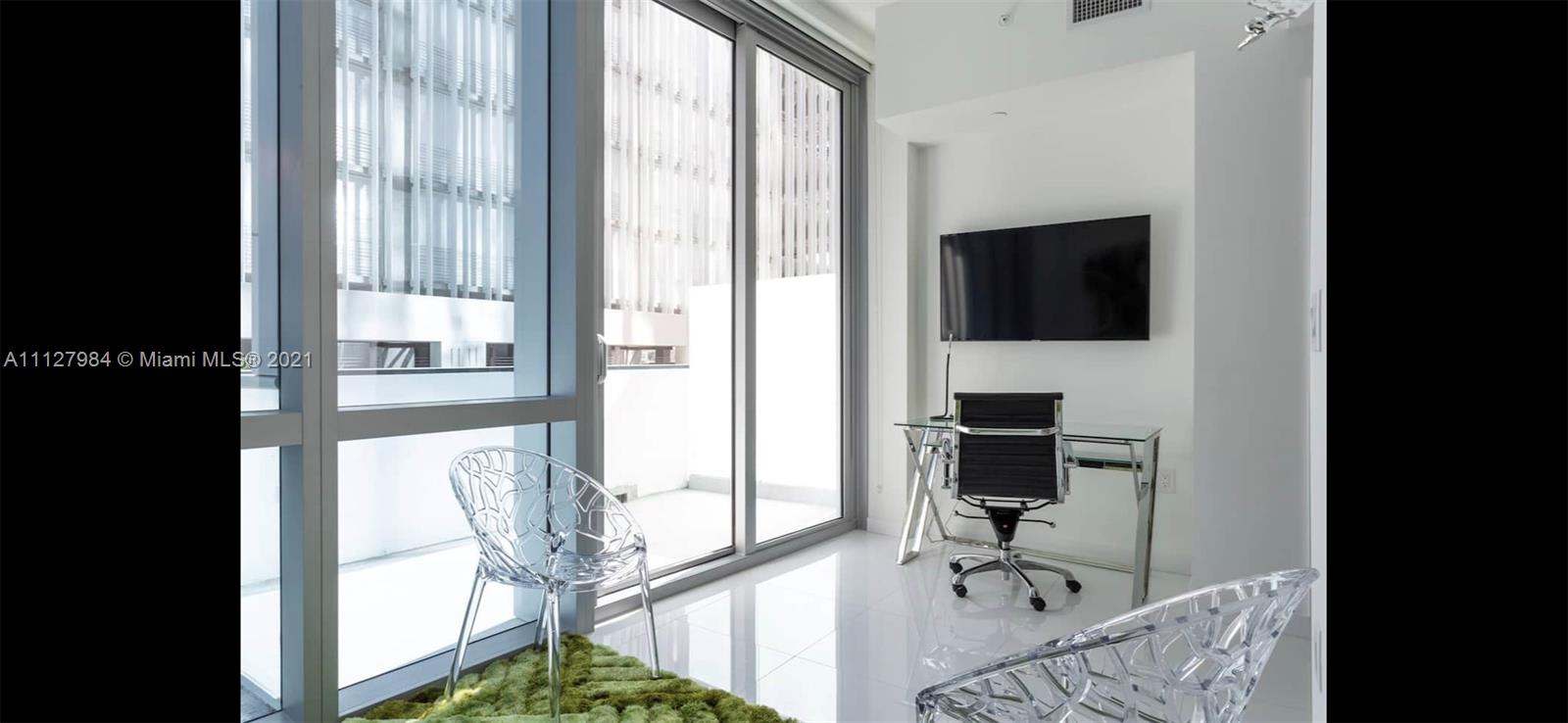 PARAMOUNT MIAMI WORLDCENT - Residential Lease