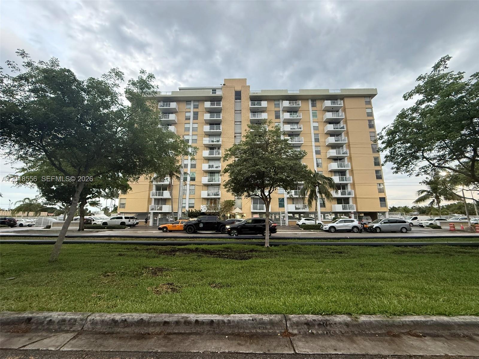 KEYSTONE TOWERS CONDO - Residential