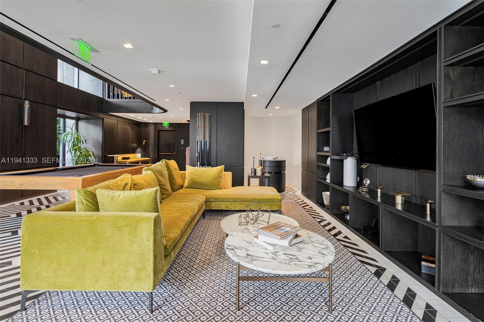 801 SMA RESIDENCES CONDO - Residential